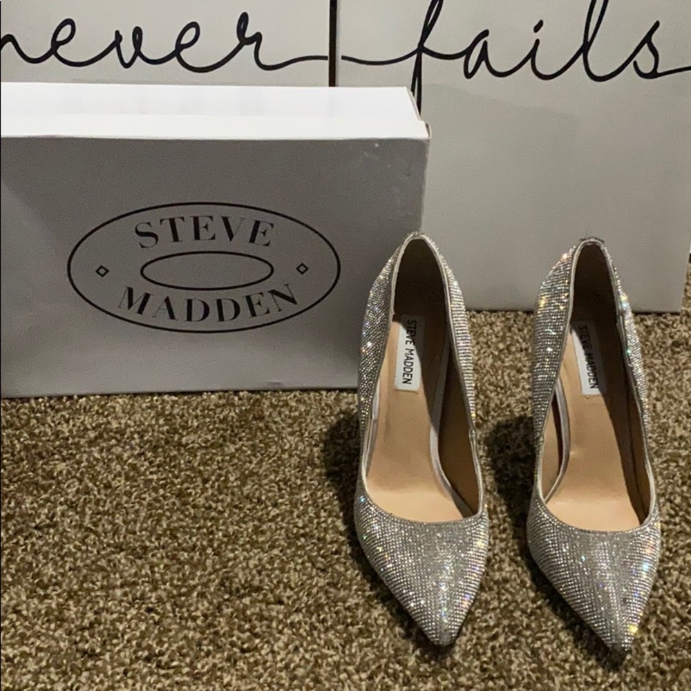 Sparkly Jeweled Stiletto